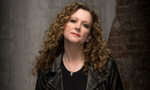 Laurell K Hamilton