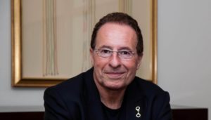 Peter James